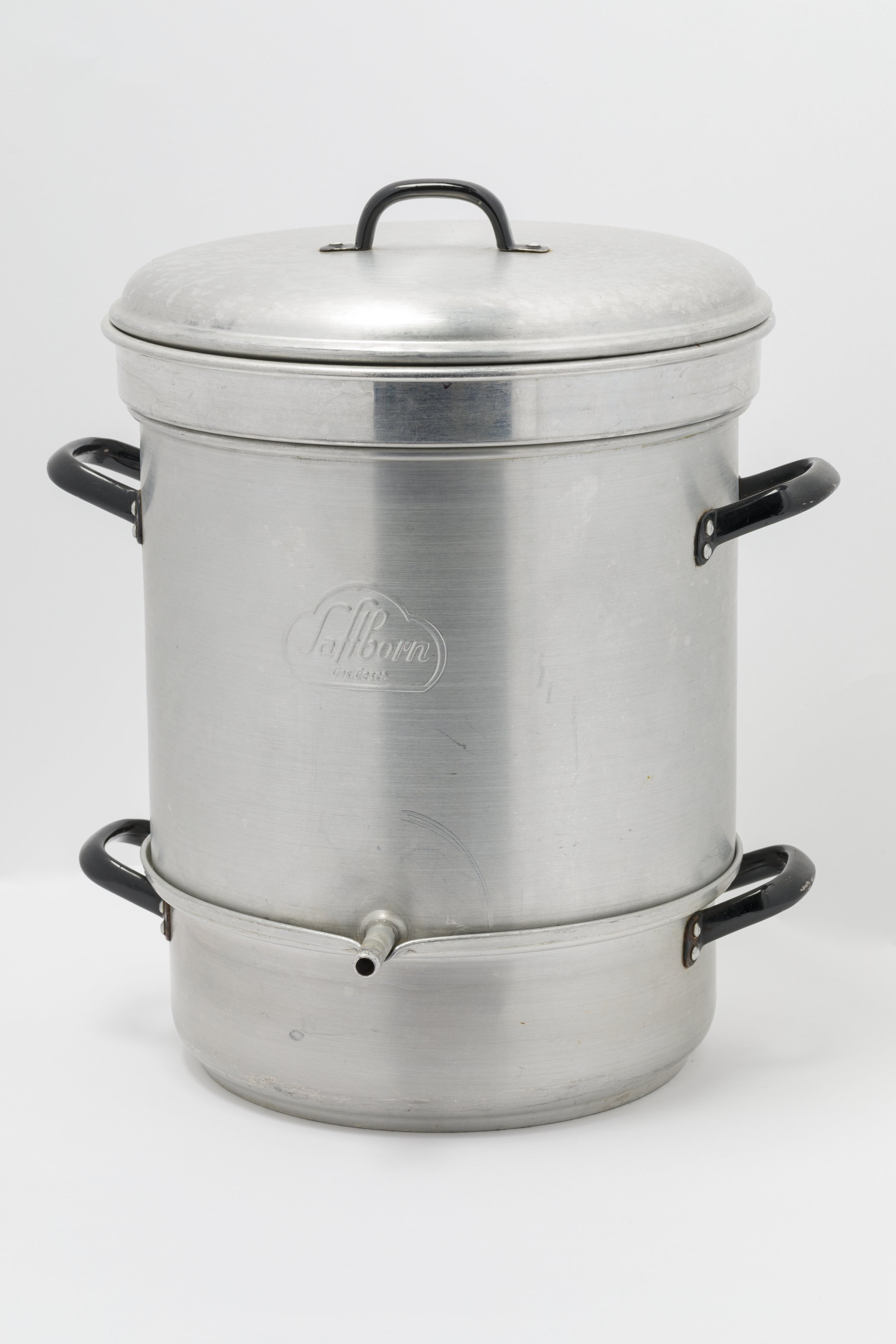Dampfentsafter „Saftborn“ :: Stadtmuseum im Gelben Haus Esslingen :: museum-digital:baden-württemberg