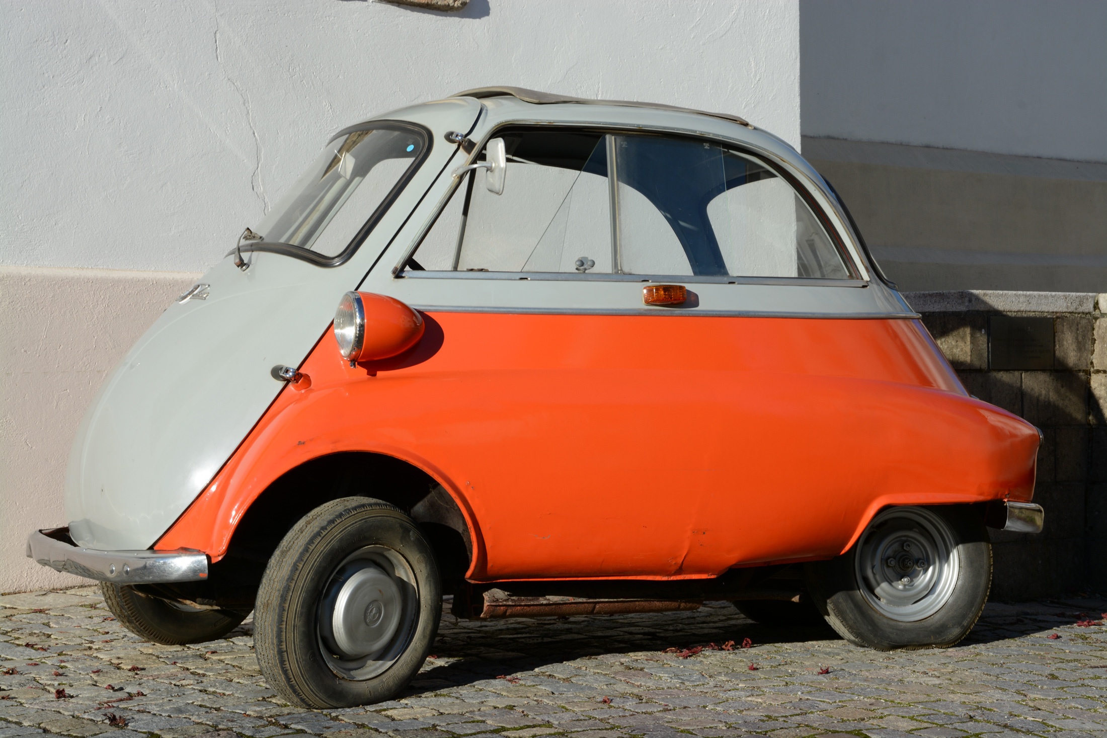 BMW Isetta (Auto & Traktor Museum CC BY-NC-SA)