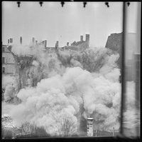 Sprengung eines Wohnhauses in der Klosterstraße, Bild 3, März 1965. SW-Foto © Kurt Schwarz. :: Industriesalon Schöneweide :: museum-digital:berlin