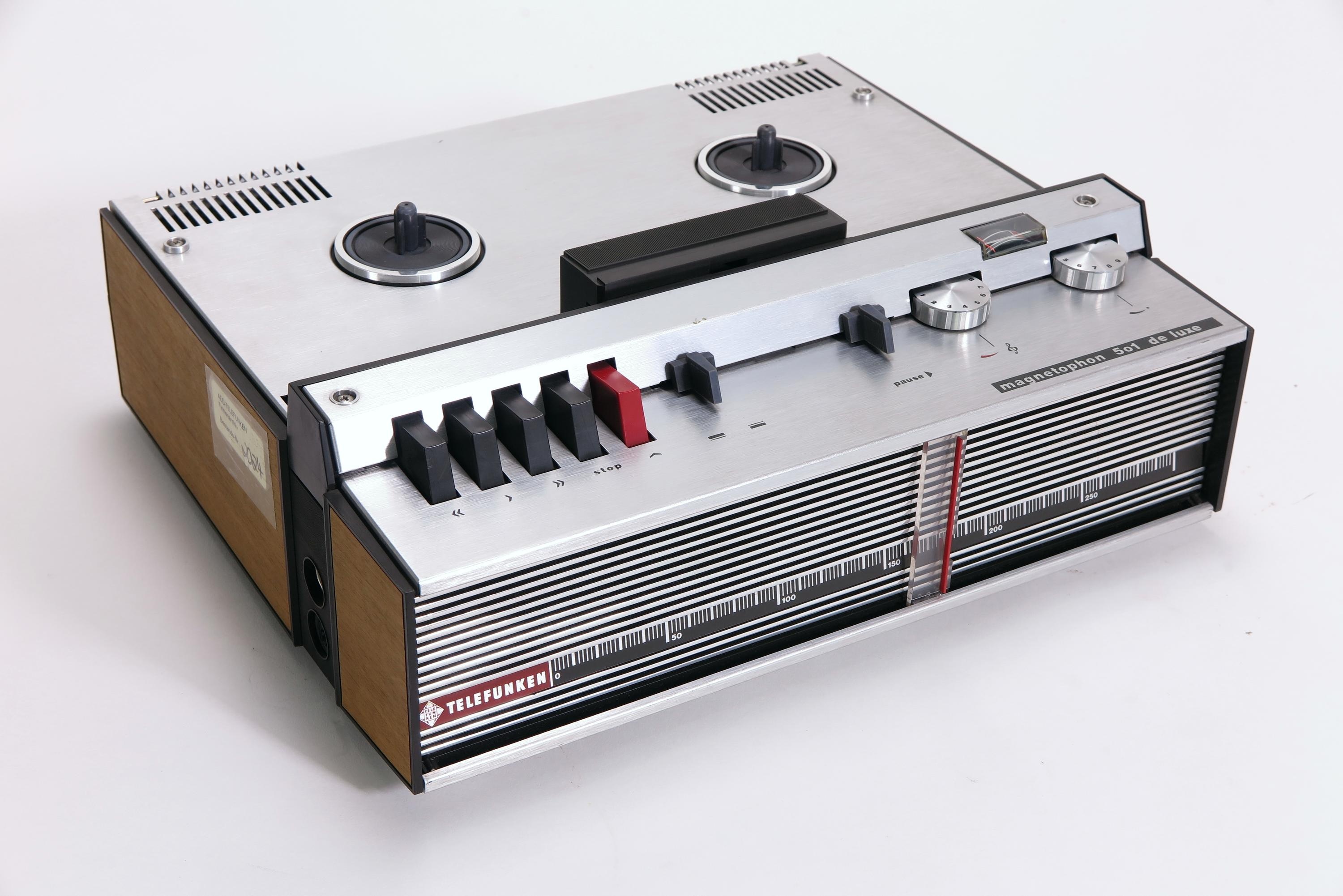 Magnétophone à Bande TELEFUNKEN Modèle 104 - Pour Pièces Ou Restauration (Allemagne)