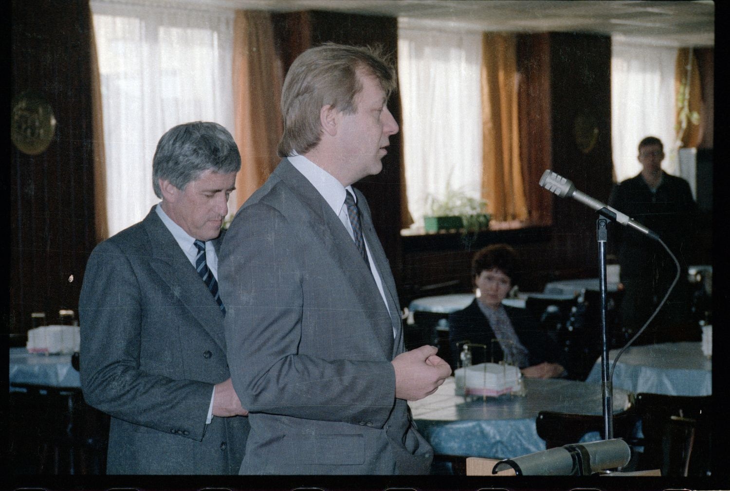 Fotografie: Besuch von Eberhard Diepgen, Regierender Bürgermeister von Berlin, in den McNair Barracks in Berlin-Lichterfelde