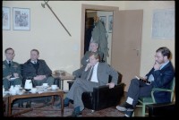 Fotografie: Besuch von Eberhard Diepgen, Regierender Bürgermeister von Berlin, beim 6941st Guard Battalion in Berlin-Lichterfelde