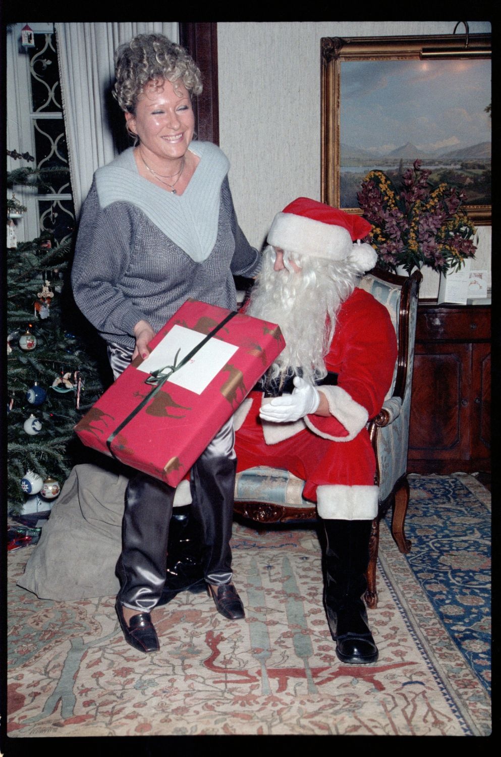 Fotografie: Weihnachtsempfang bei US-Stadtkommandant Major General John H. Mitchell in seiner Residenz in Berlin-Dahlem