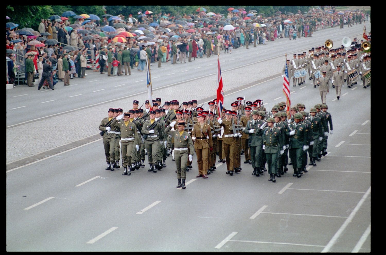 Fotografie: Allied Parade in Berlin-Tiergarten