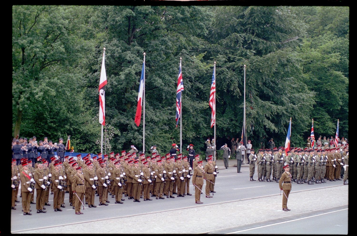 Fotografie: Allied Parade in Berlin-Tiergarten