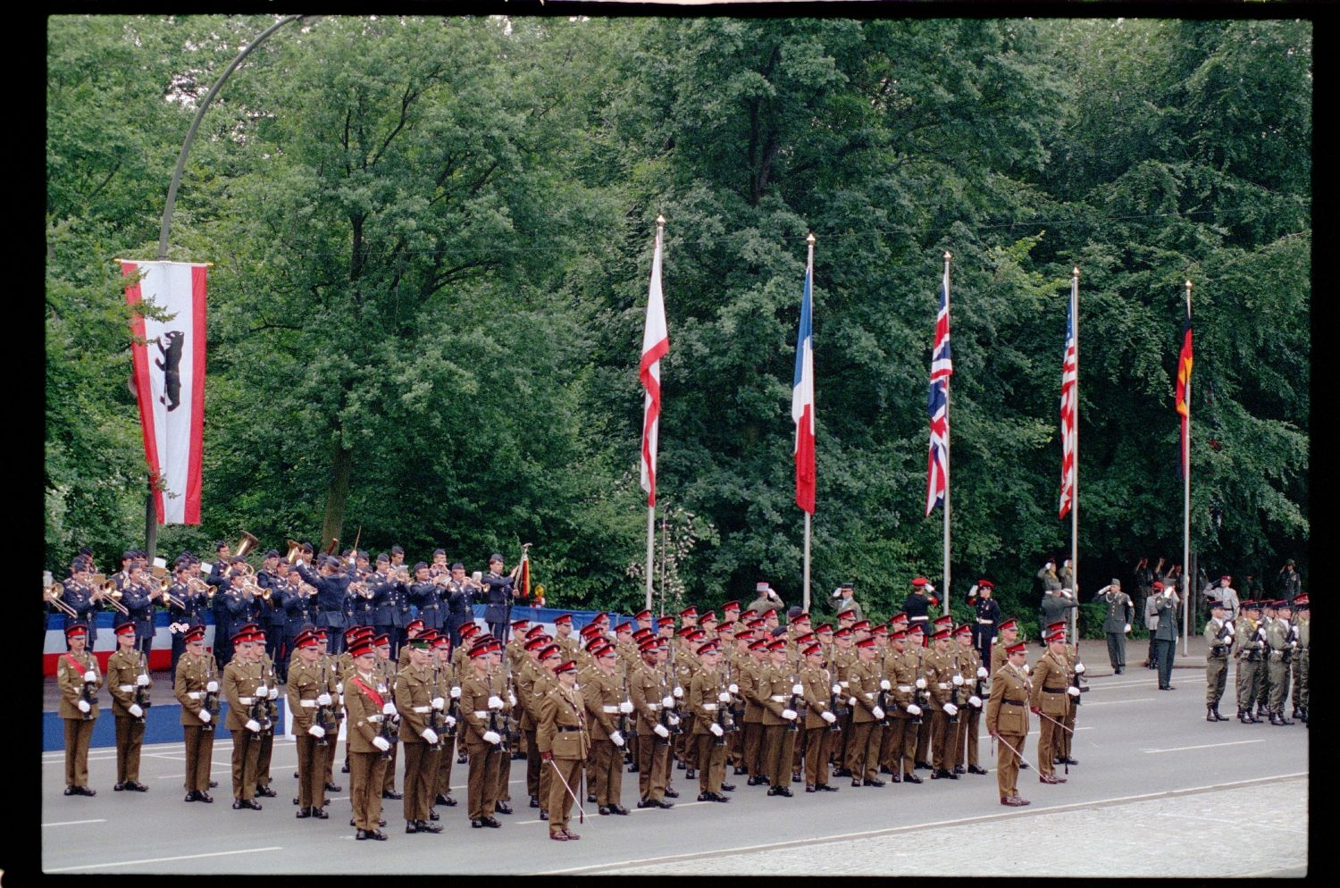 Fotografie: Allied Parade in Berlin-Tiergarten