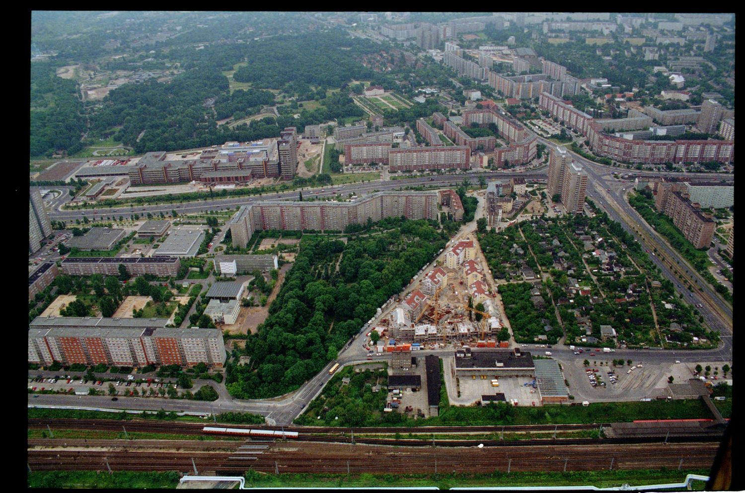 Fotografie: Übungsflug von alliierten Hubschraubern in Berlin