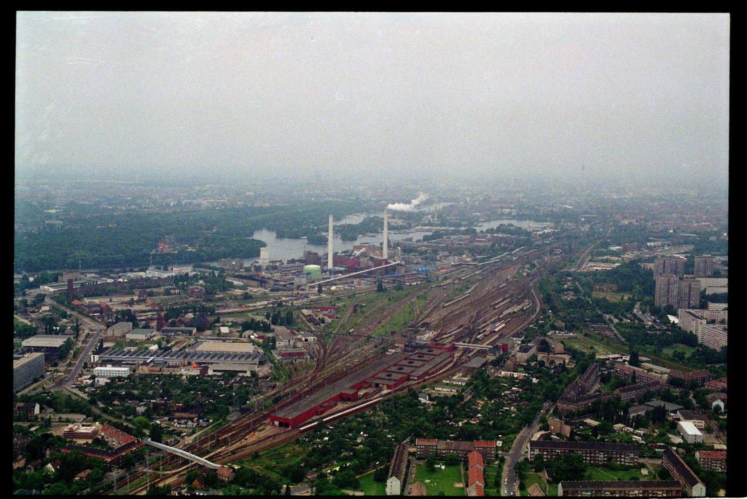 Fotografie: Übungsflug von alliierten Hubschraubern in Berlin