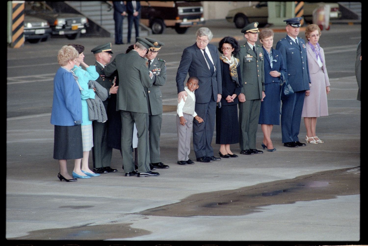 Fotografie: Offizieller Akt zur Überführung der sterblichen Überreste von Staff Sergeant James E. Goins auf dem Flughafen Berlin-Tempelhof