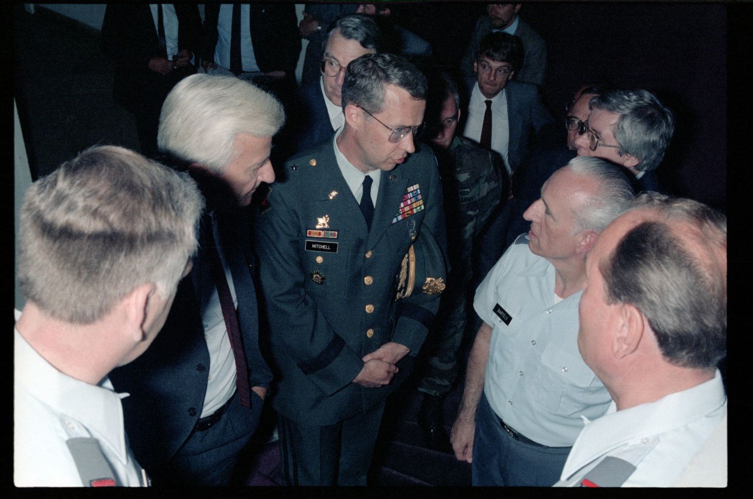 Fotografie: Besuch von Bundespräsident Richard von Weizsäcker beim 6941st Guard Battalion in Berlin-Lichterfelde