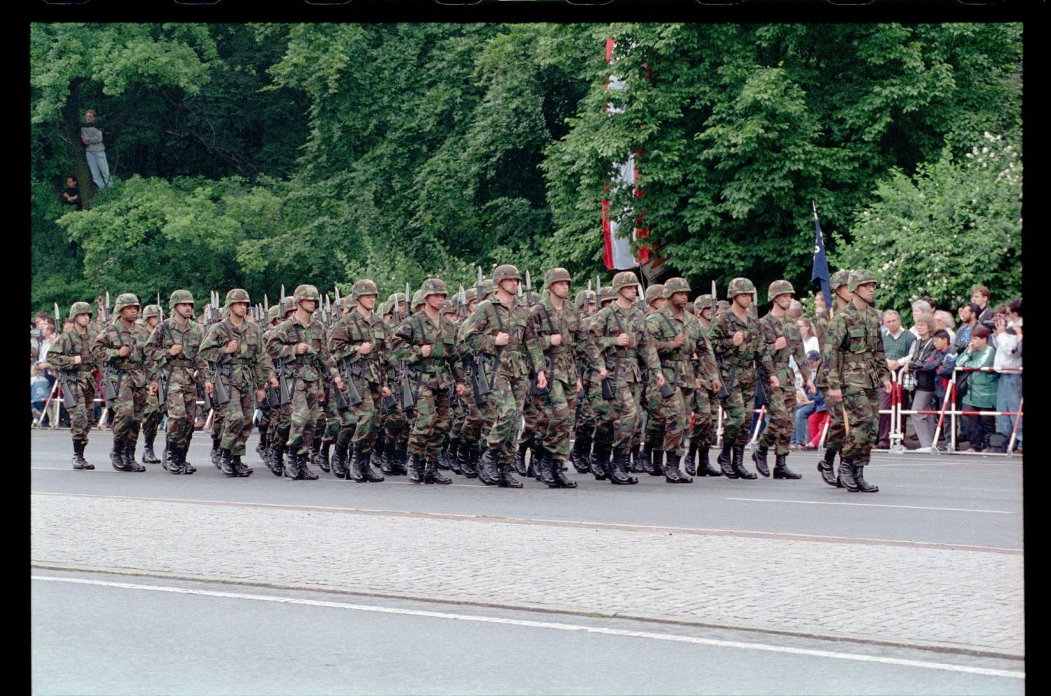 Fotografie: Allied Parade in Berlin-Tiergarten