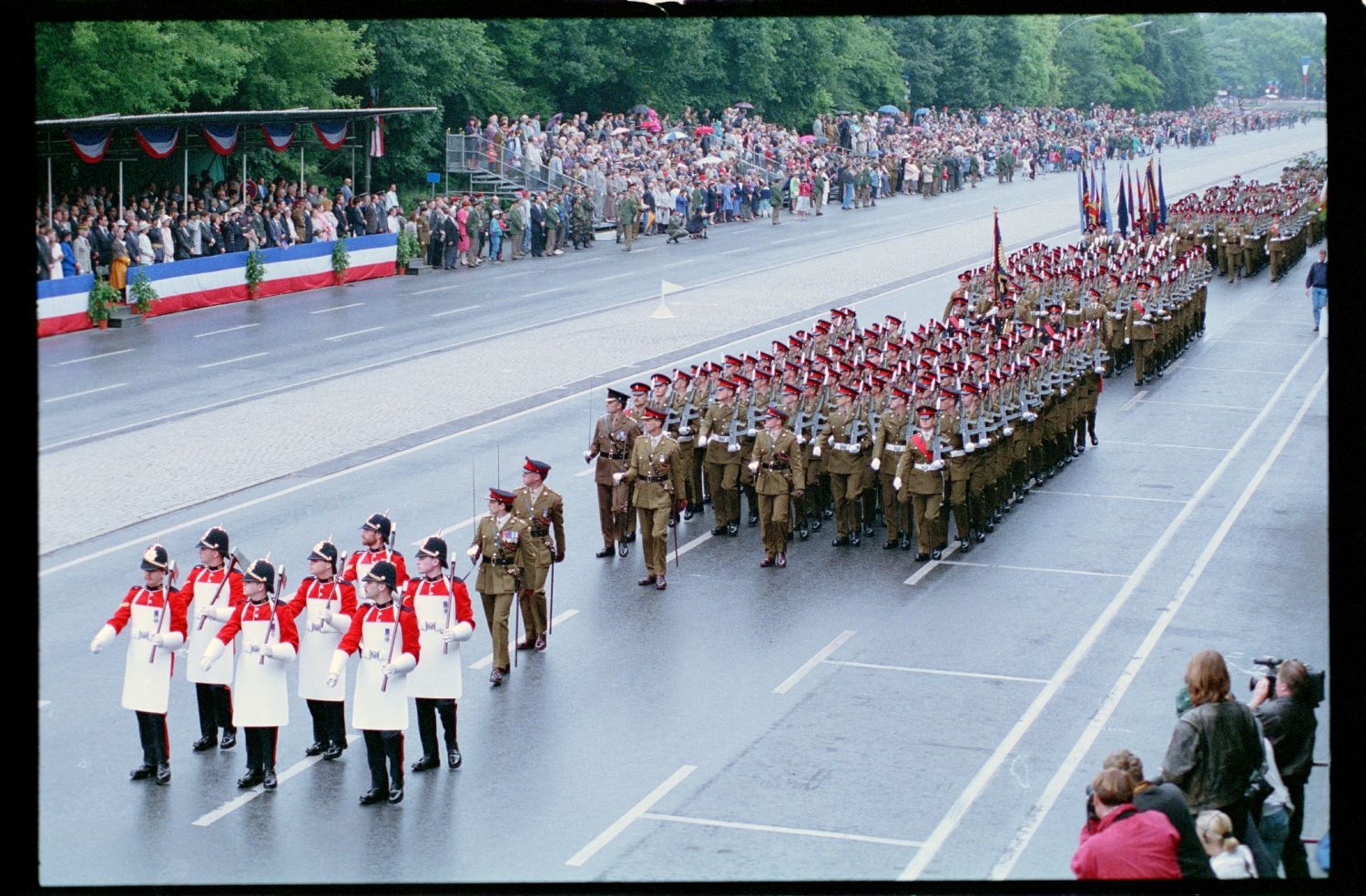 Fotografie: Allied Parade in Berlin-Tiergarten