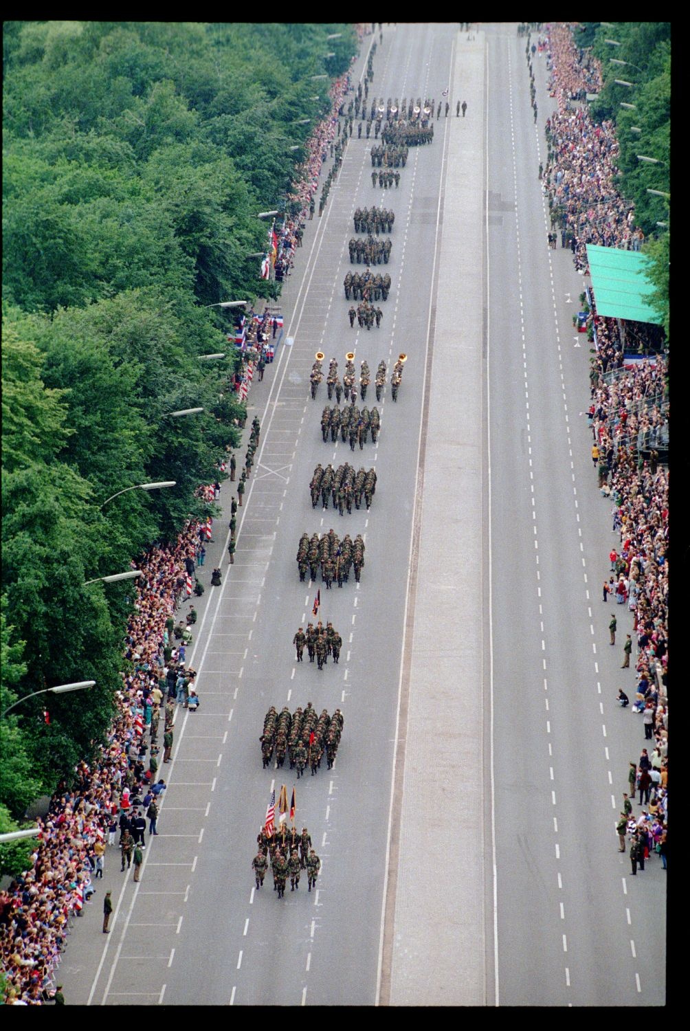 Fotografie: Allied Parade in Berlin-Tiergarten