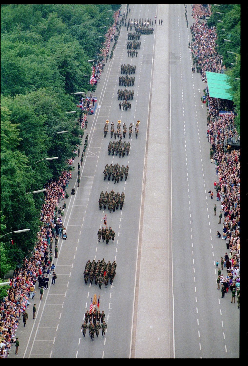 Fotografie: Allied Parade in Berlin-Tiergarten