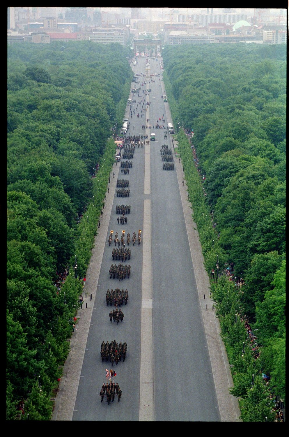 Fotografie: Allied Parade in Berlin-Tiergarten