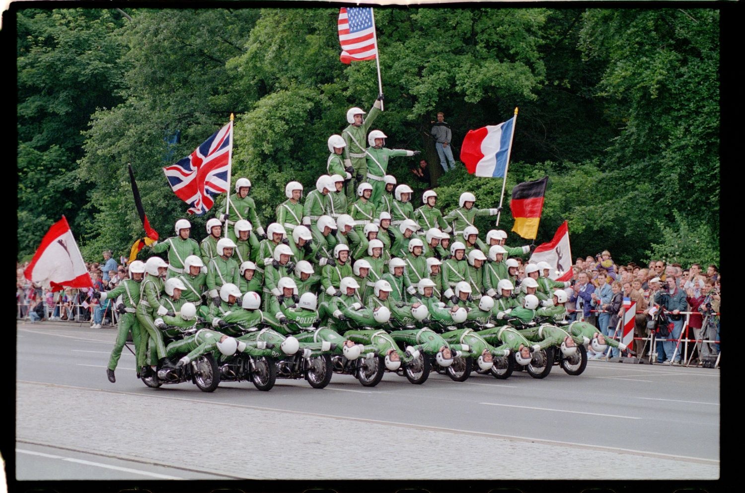 Fotografie: Allied Parade in Berlin-Tiergarten