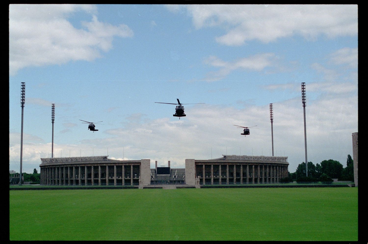 Fotografie: Übungsflug des Aviation Detachment in Berlin