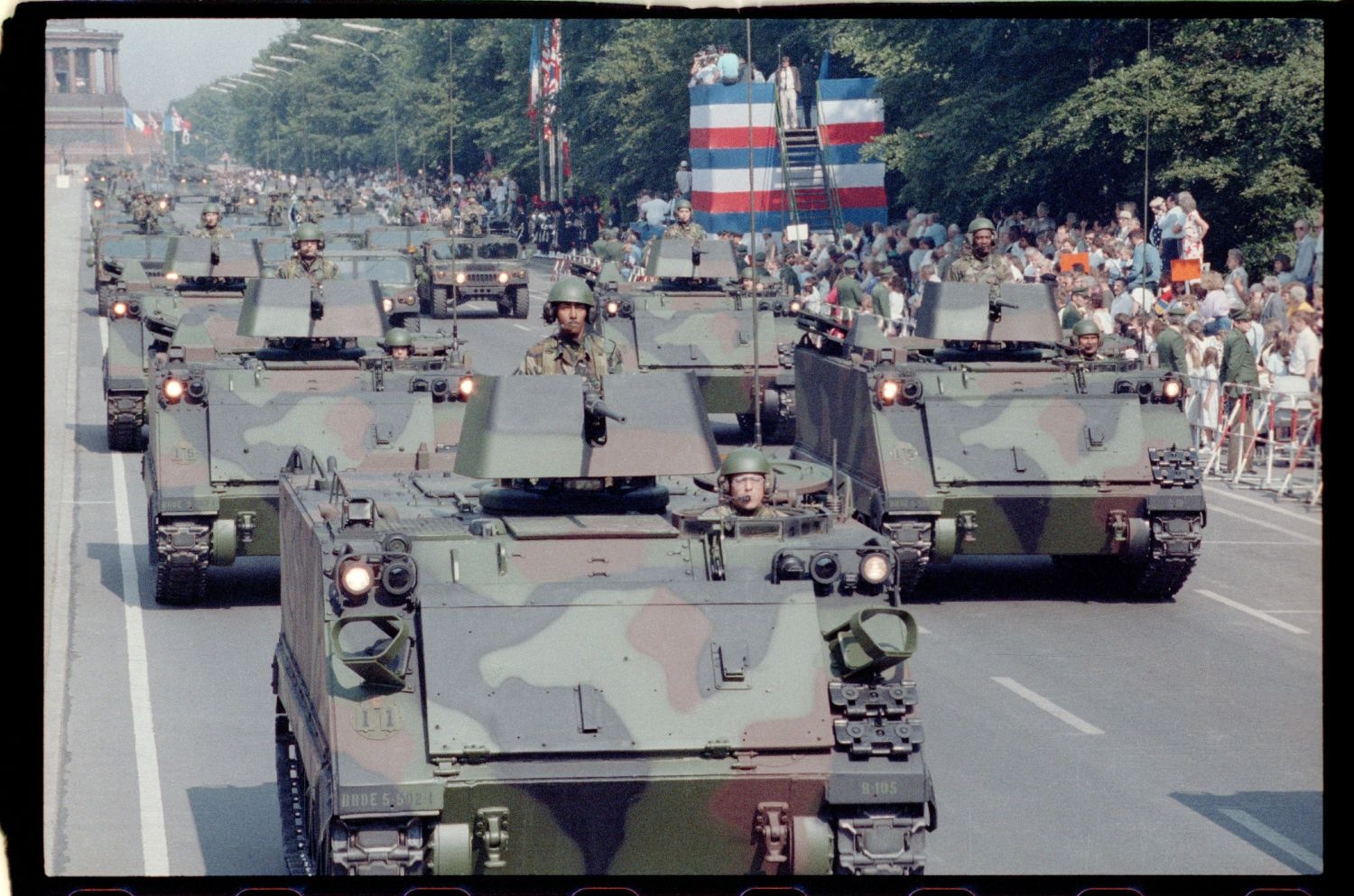 Fotografie: Allied Forces Day Parade in Berlin-Tiergarten