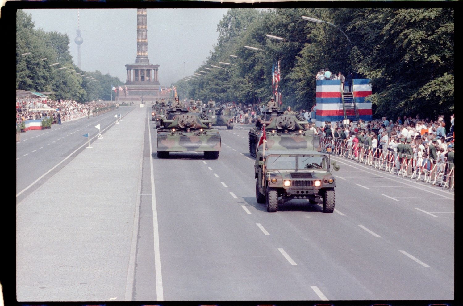 Fotografie: Allied Forces Day Parade in Berlin-Tiergarten