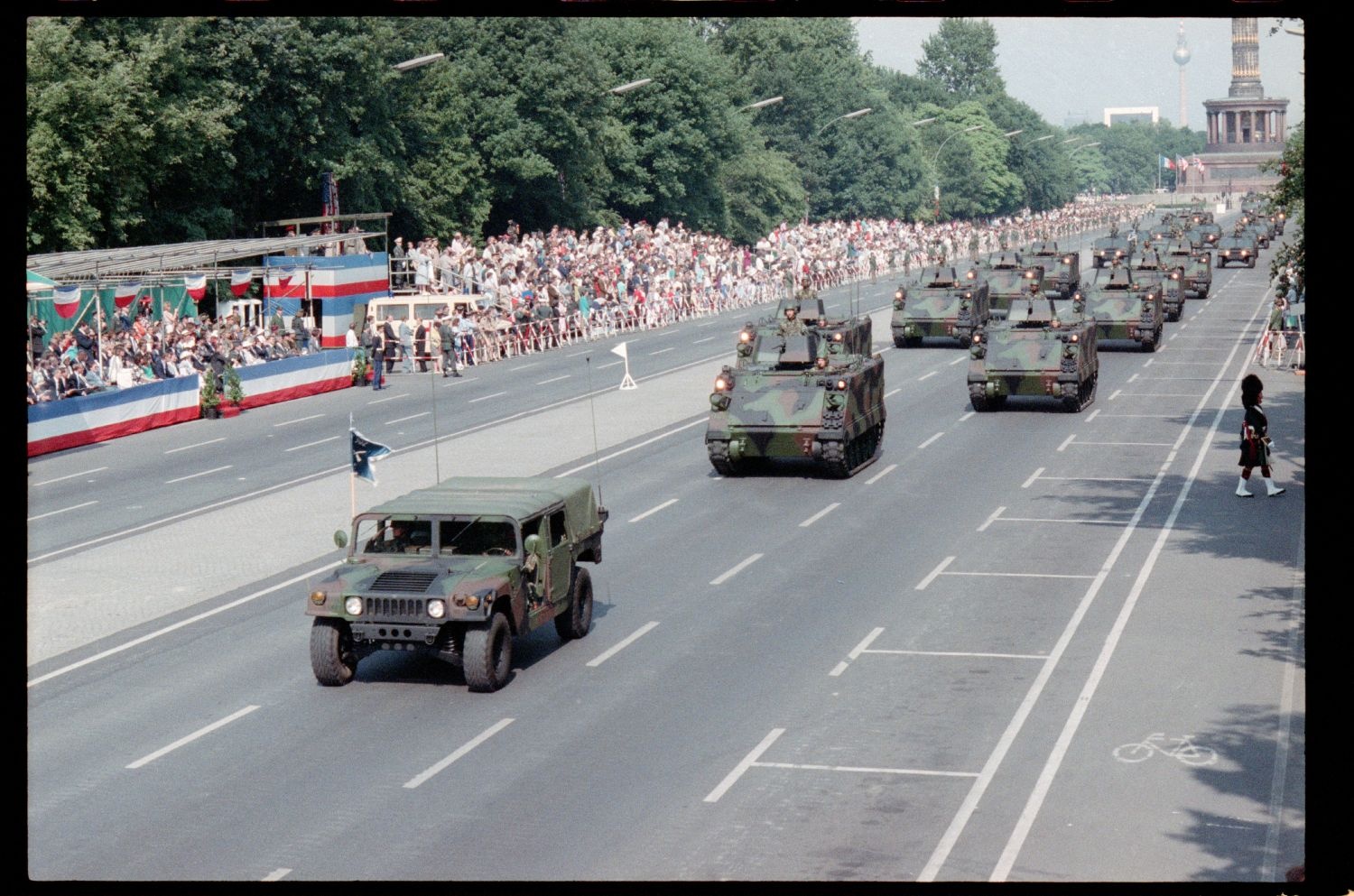 Fotografie: Allied Forces Day Parade in Berlin-Tiergarten