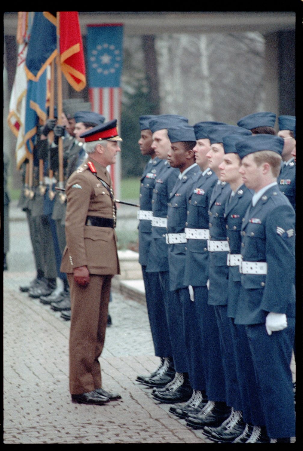 Fotografie: Antrittsbesuch von Major General Robert Corbett, britischer Stadtkommandant, in den Lucius D. Clay Headquarters in Berlin-Dahlem