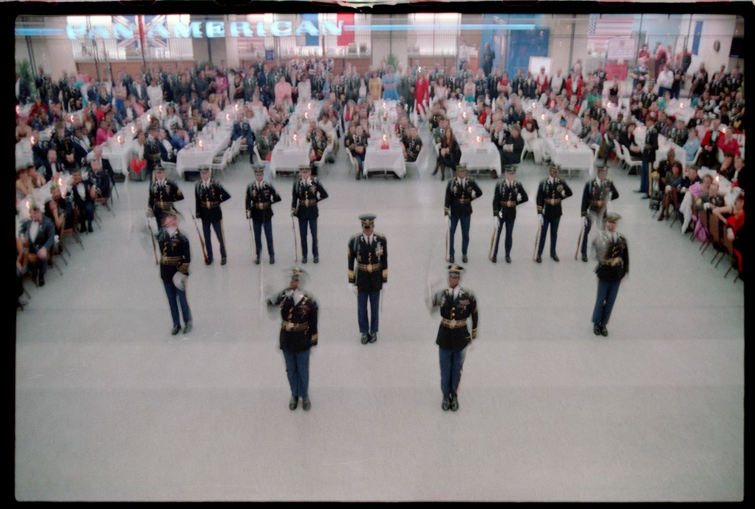 Fotografie: Allied Noncommissioned Officers` Ball im Flughafen Berlin-Tempelhof