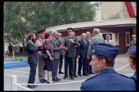 Fotografie: Abbau des Alliierten Kontrollhäuschens vom Checkpoint Charlie in Berlin-Kreuzberg