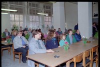 Fotografie: US-Stadtkommandant Raymond E. Haddock eröffnet eine Flüchtlingsunterkunft in den Roosevelt Barracks in Berlin-Lichterfelde