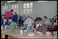 Fotografie: US-Stadtkommandant Raymond E. Haddock eröffnet eine Flüchtlingsunterkunft in den Roosevelt Barracks in Berlin-Lichterfelde
