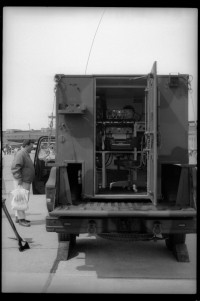 S/w-Fotografie: Tag der offenen Tür auf der Tempelhof Air Base in Berlin-Tempelhof