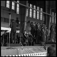 S/w-Fotografie: Tag der offenen Tür auf der Tempelhof Air Base in Berlin-Tempelhof