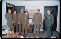 Fotografie: Empfang sowjetischer Offiziere in den Lucius D. Clay Headquarters in Berlin-Dahlem