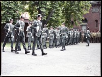 Fotografie: Wachablösung vor dem Alliierten Kriegsverbrechergefängnis Berlin-Spandau