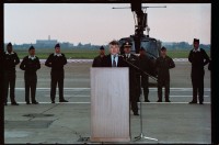 Fotografie: Militärische Zeremonie zur Einstellung der Operation Larkspur auf der Tempelhof Air Base in Berlin-Tempelhof