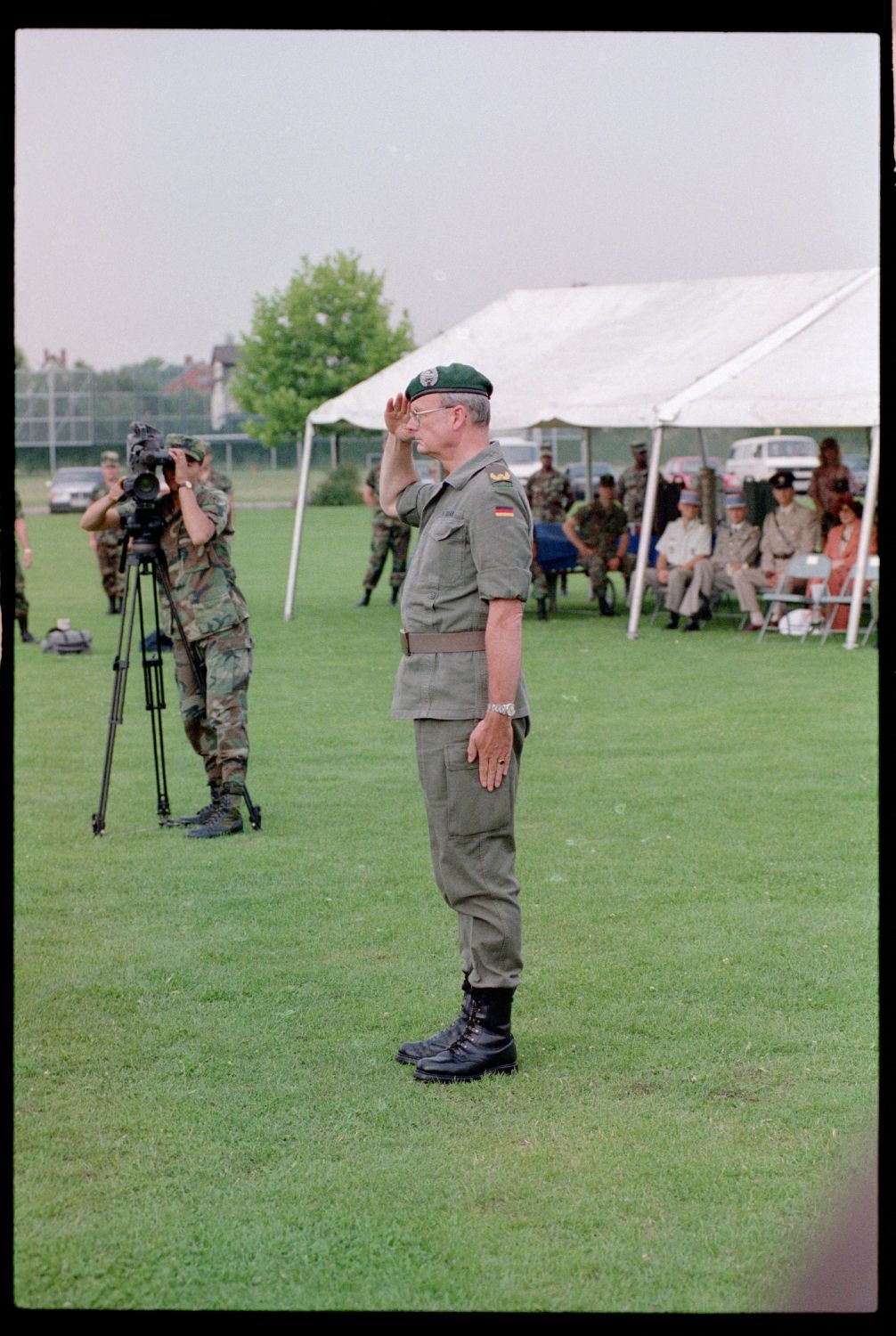 Fotografie: Einholung der Fahne des 40th Armor Regiment der U.S. Army Berlin in Berlin-Lichterfelde