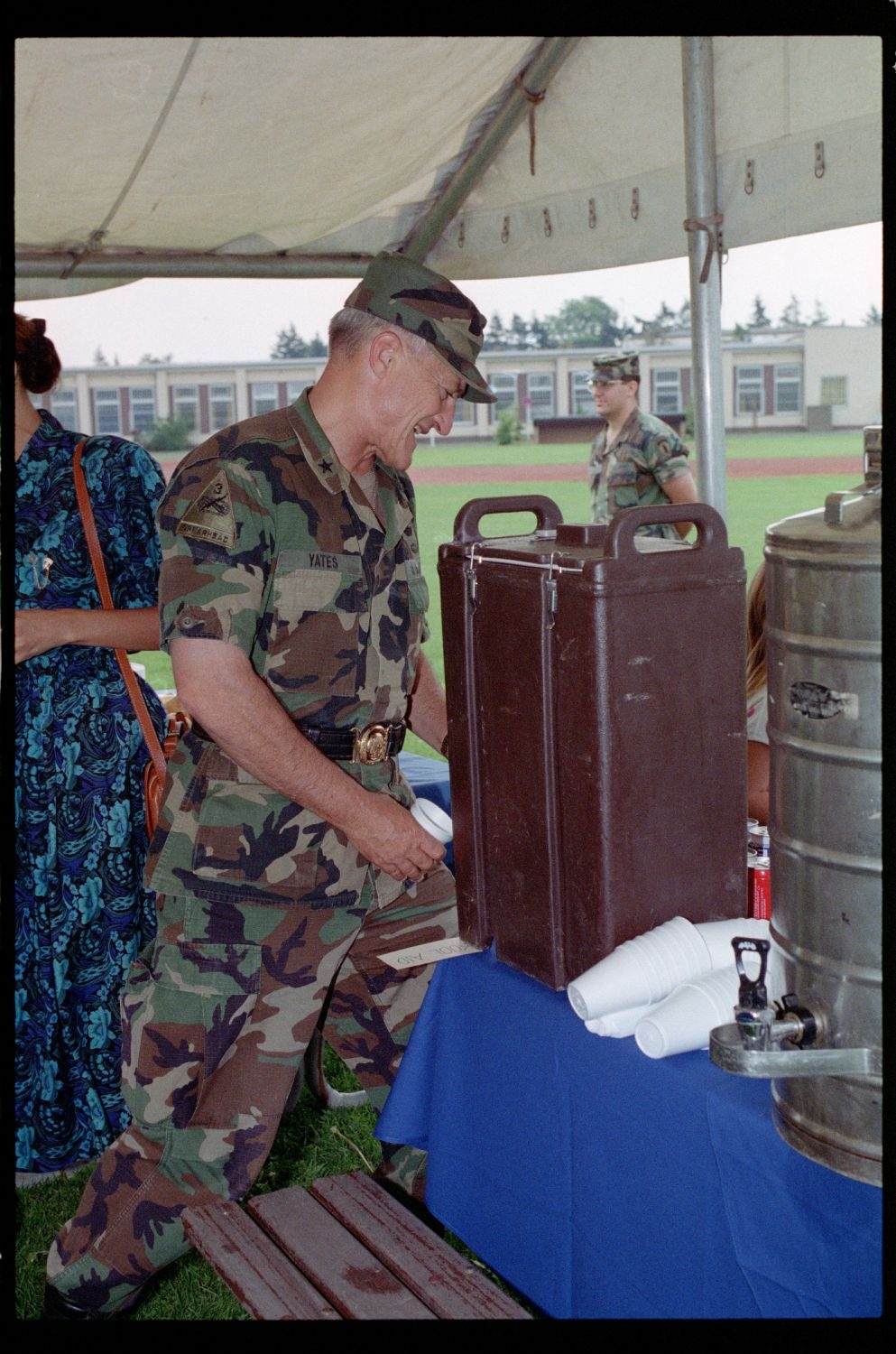 Fotografie: Einholung der Fahne des 40th Armor Regiment der U.S. Army Berlin in Berlin-Lichterfelde