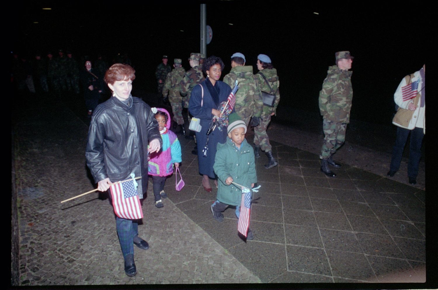 Fotografie: Begrüßung der Task Force 6-502nd nach ihrer Rückkehr aus Mazedonien in Berlin-Lichterfelde