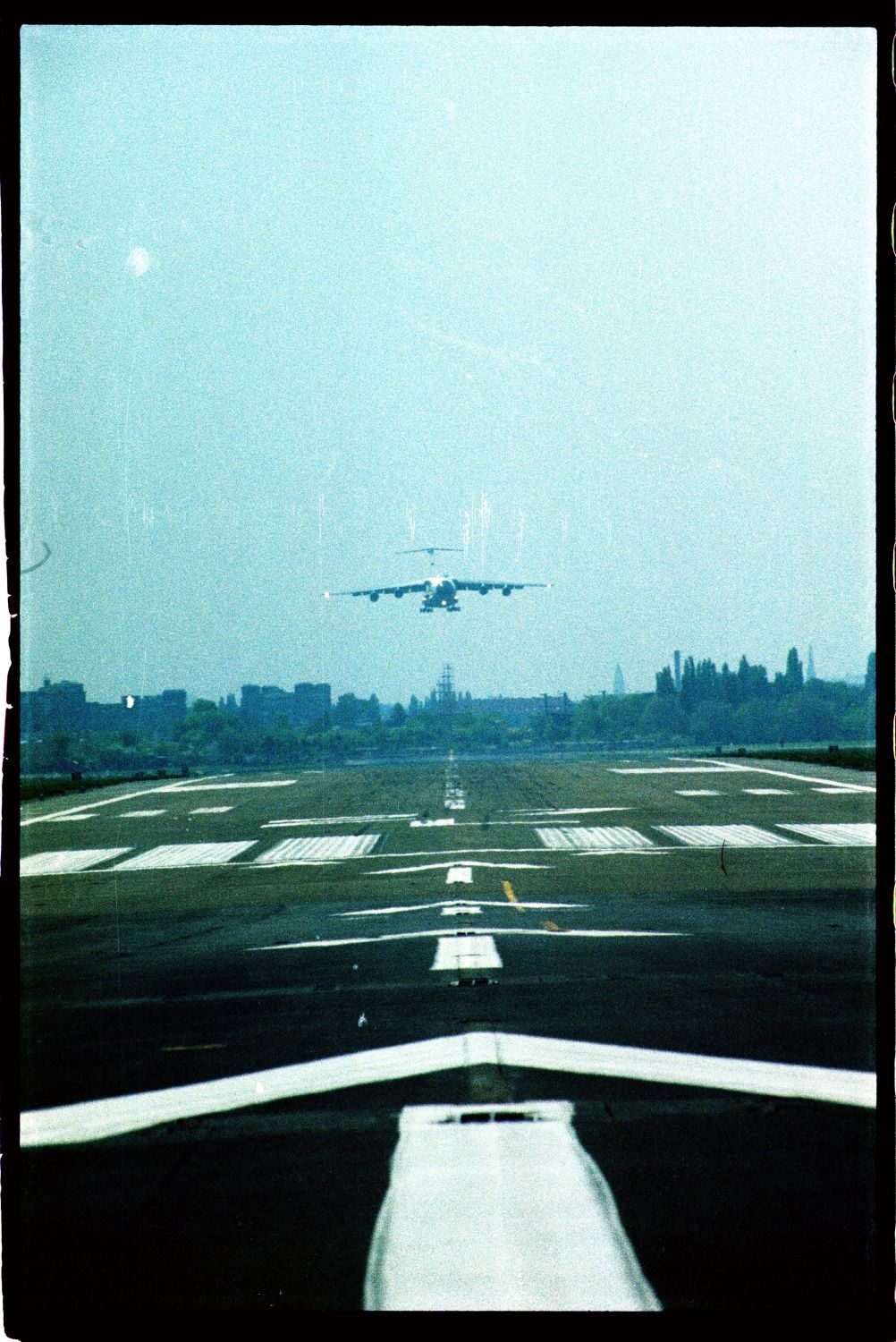 Fotografie: Tag der offenen Tür auf der Tempelhof Air Base in Berlin-Tempelhof