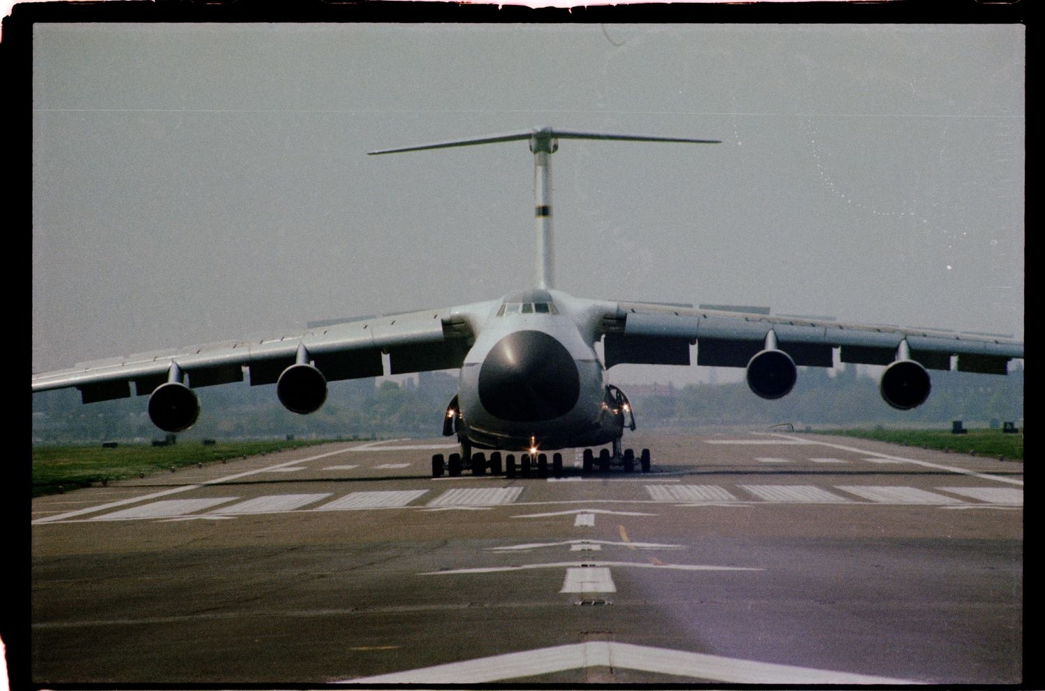 Fotografie: Tag der offenen Tür auf der Tempelhof Air Base in Berlin-Tempelhof