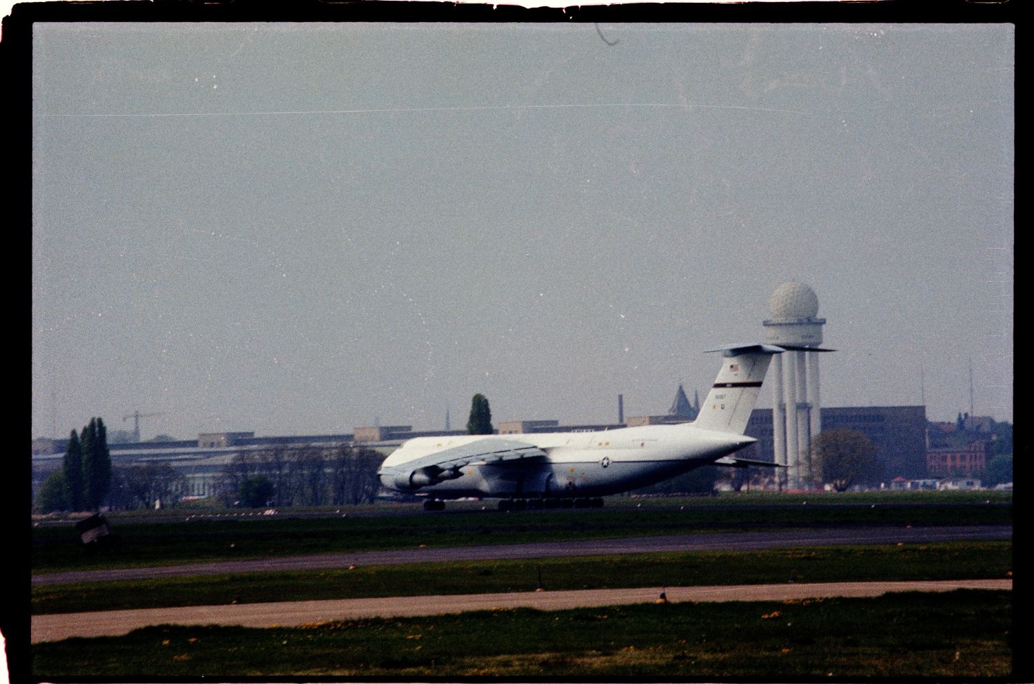 Fotografie: Tag der offenen Tür auf der Tempelhof Air Base in Berlin-Tempelhof