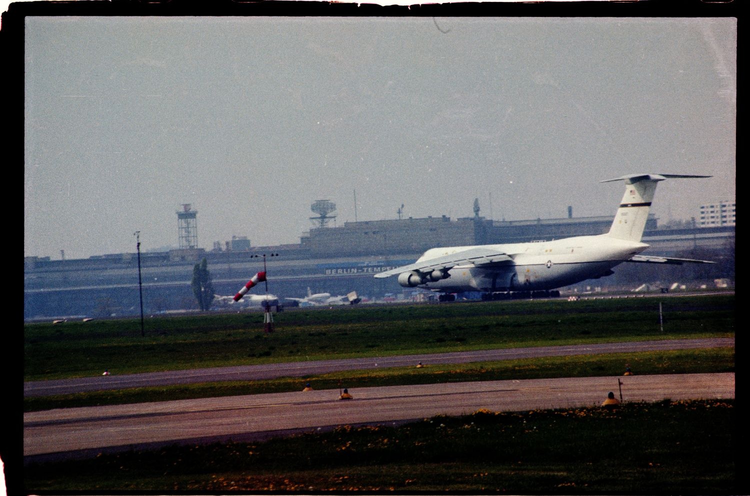 Fotografie: Tag der offenen Tür auf der Tempelhof Air Base in Berlin-Tempelhof