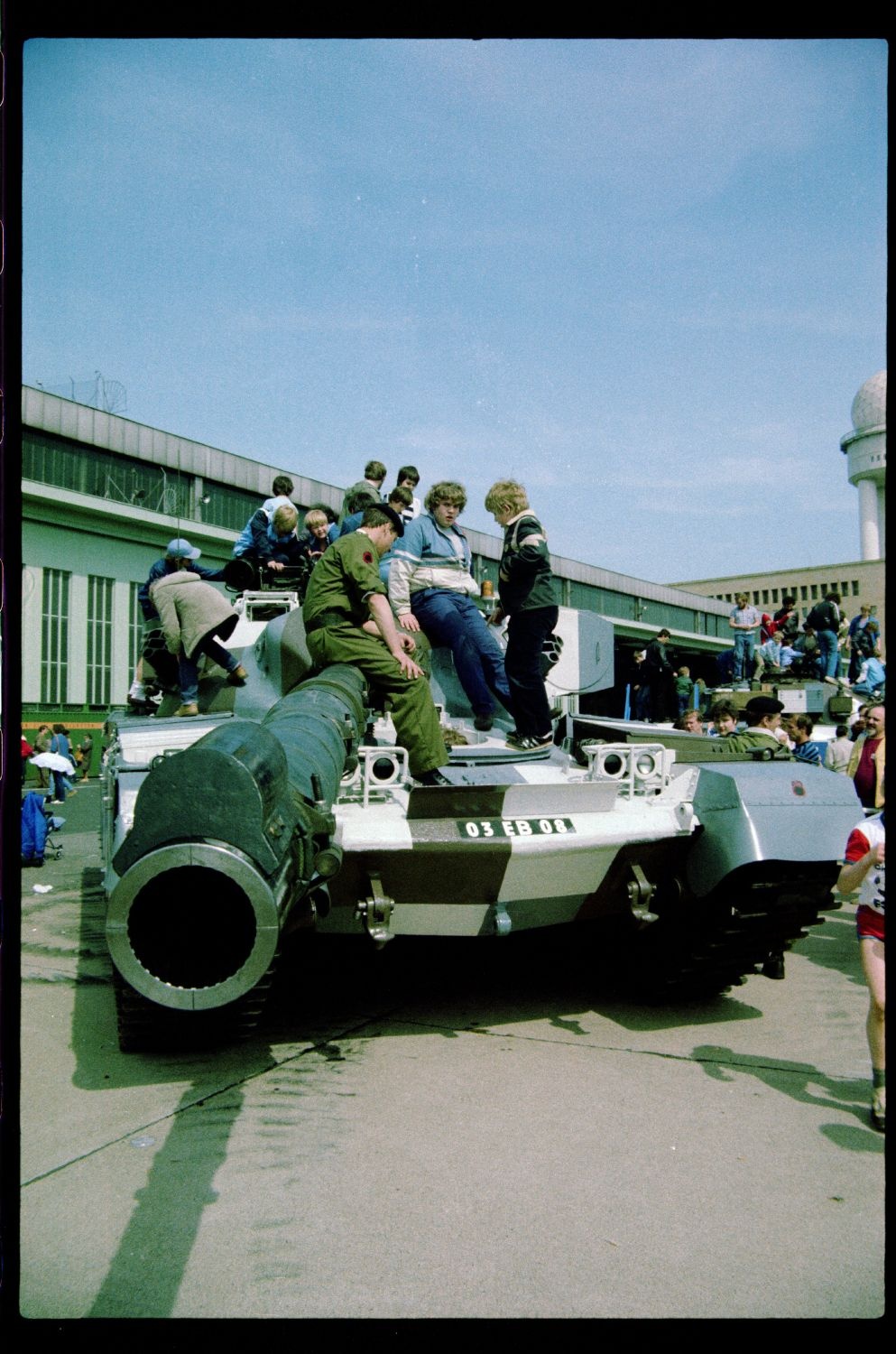 Fotografie: Tag der offenen Tür auf der Tempelhof Air Base in Berlin-Tempelhof