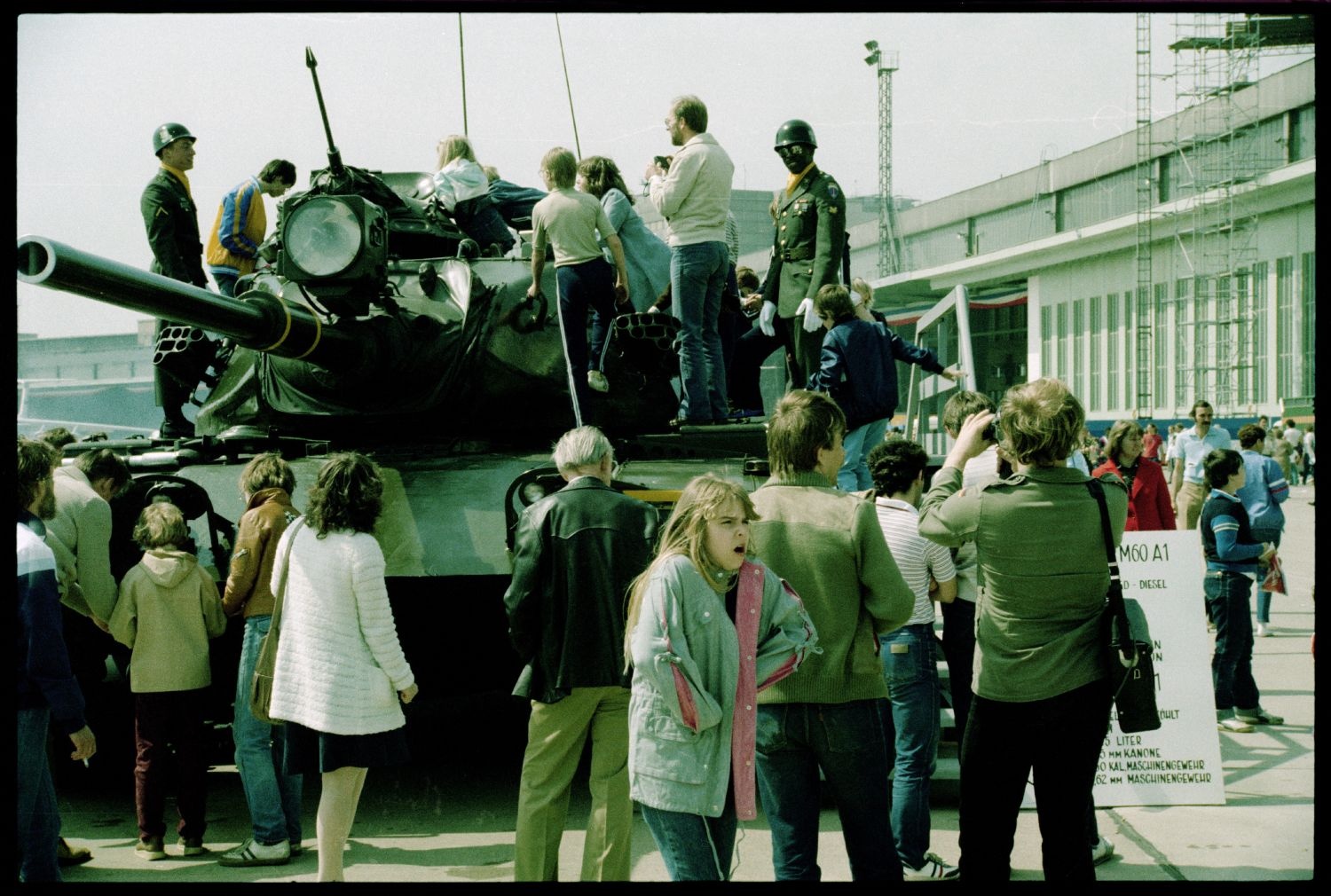 Fotografie: Tag der offenen Tür auf der Tempelhof Air Base in Berlin-Tempelhof