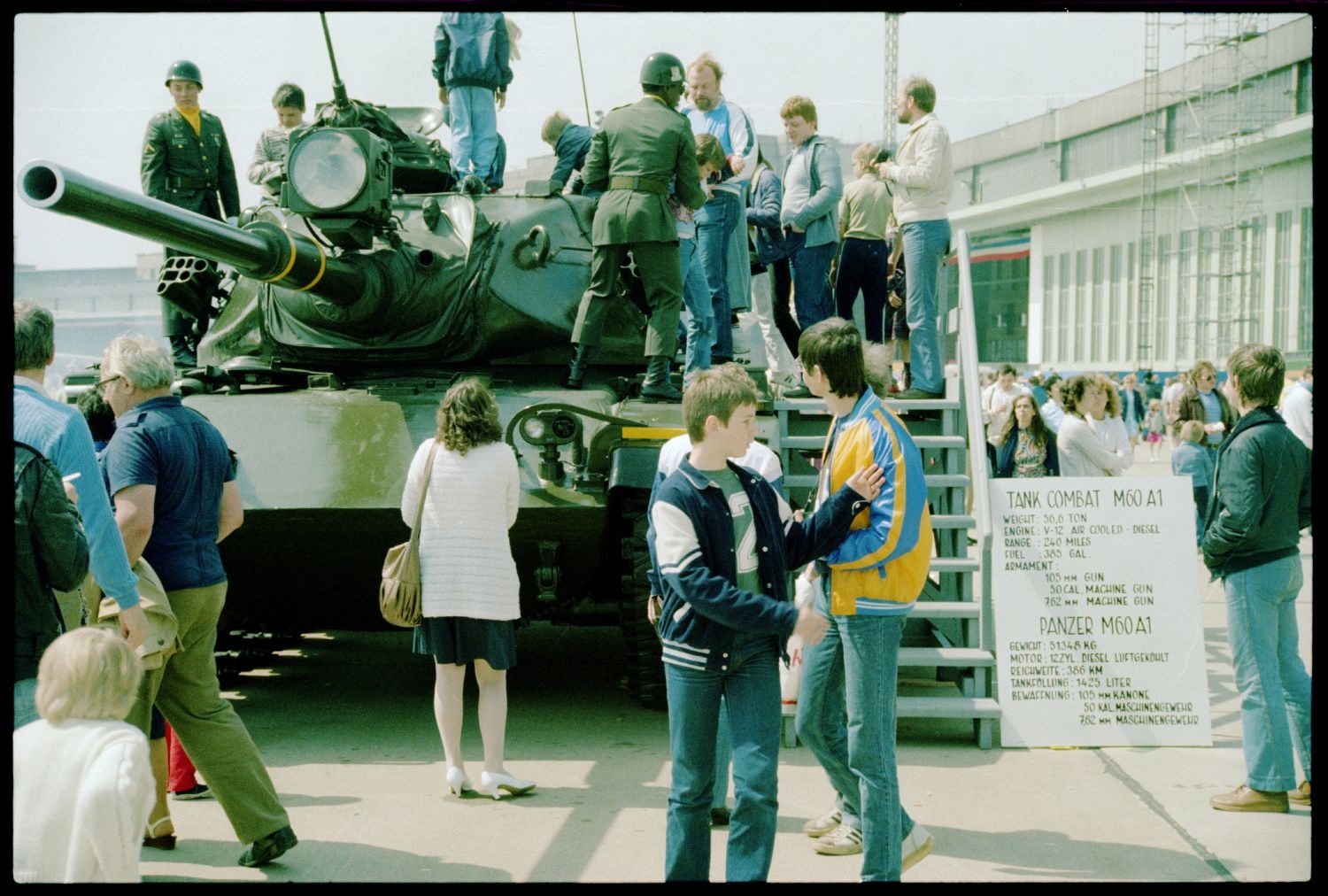 Fotografie: Tag der offenen Tür auf der Tempelhof Air Base in Berlin-Tempelhof