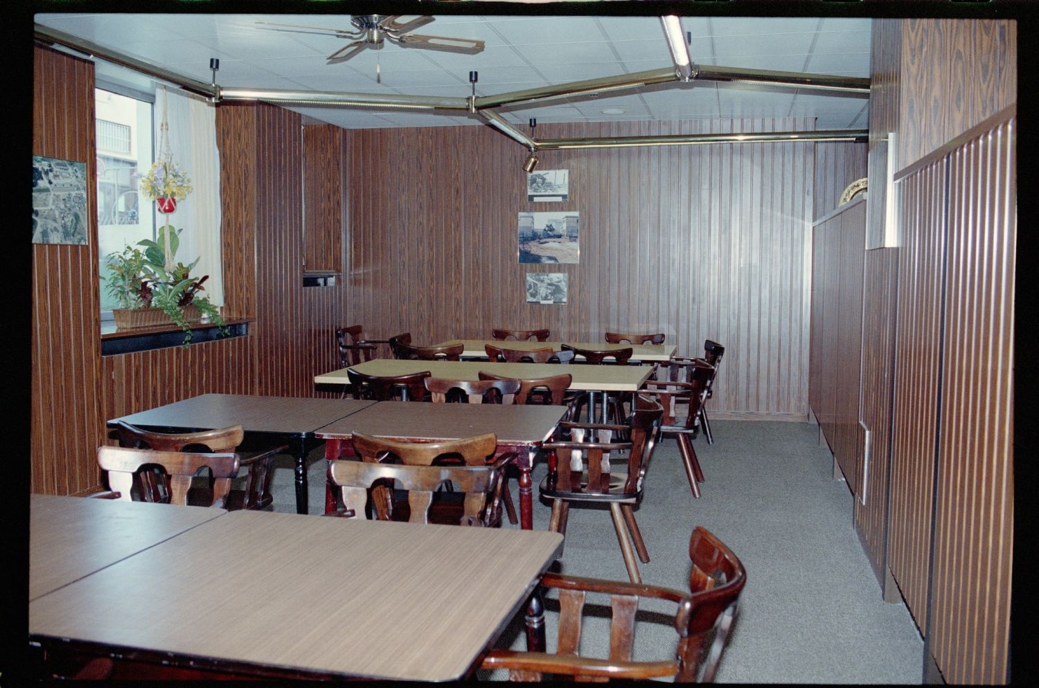 Fotografie: "Bastogne Inn", Kantine des 502nd Infantry Regiment der U.S. Army Berlin in Berlin-Lichterfelde