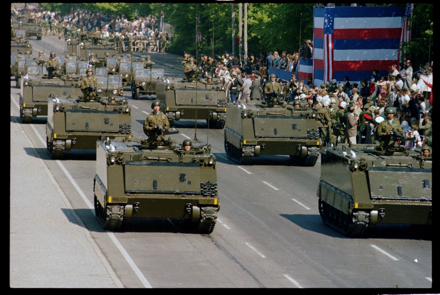 Fotografie: Allied Forces Day Parade in Berlin-Tiergarten