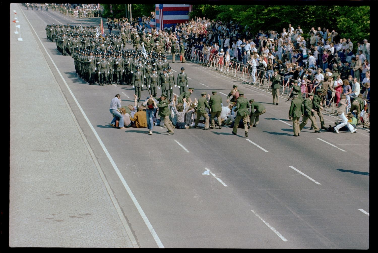 Fotografie: Allied Forces Day Parade in Berlin-Tiergarten