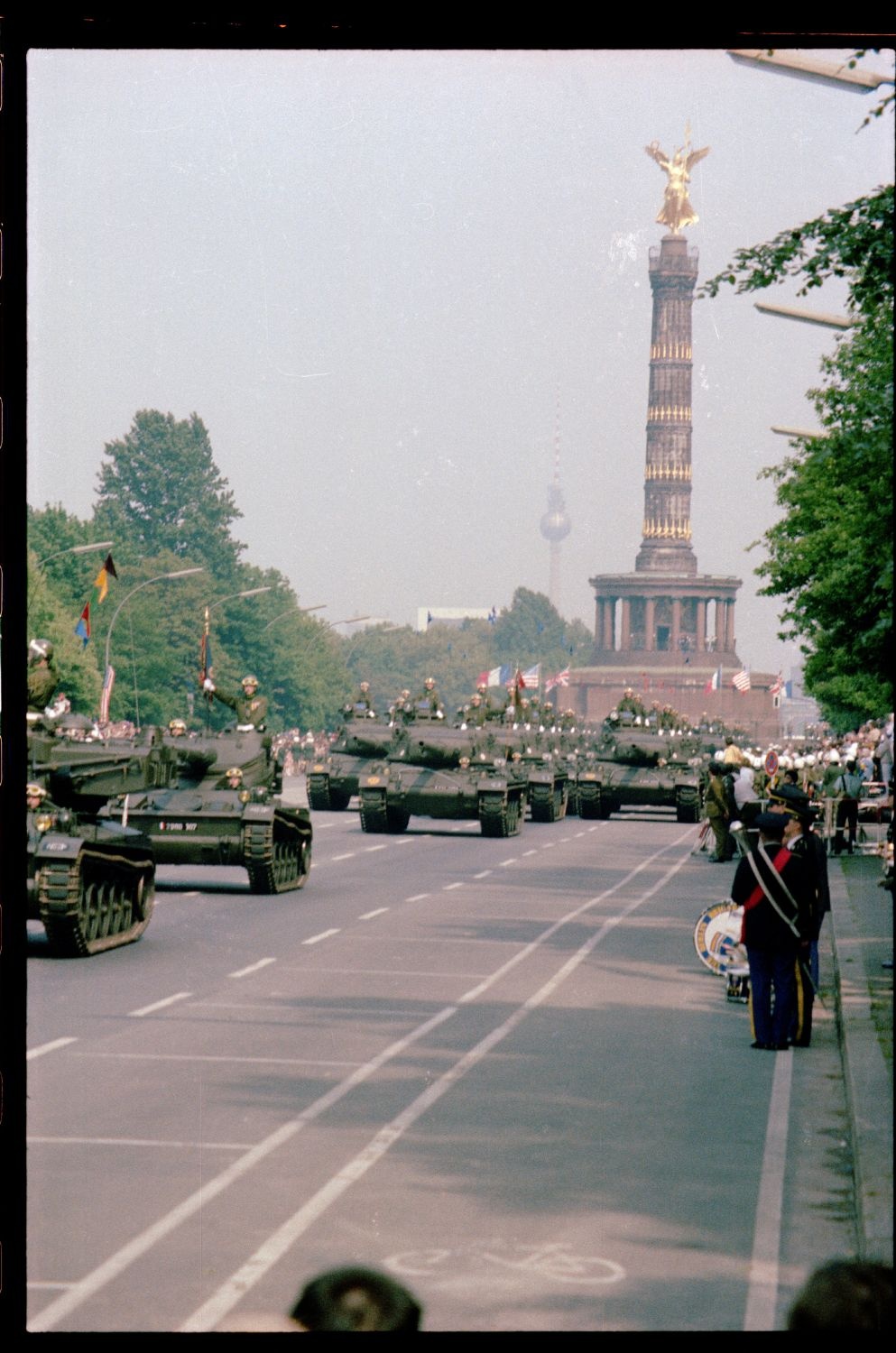 Fotografie: Allied Forces Day Parade in Berlin-Tiergarten