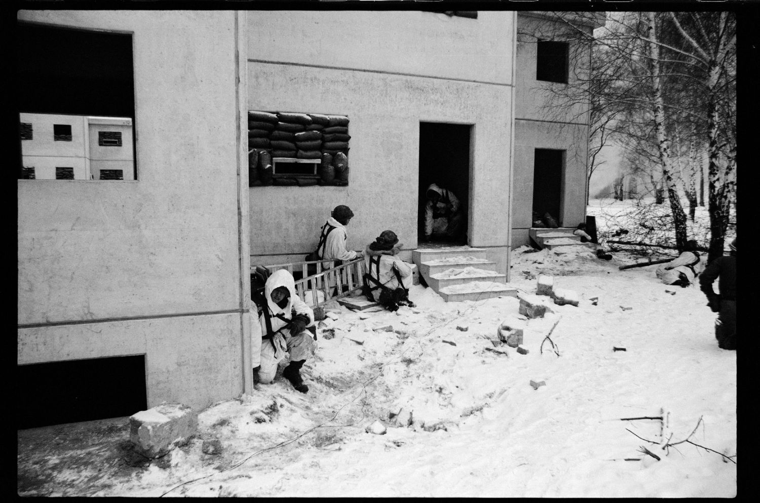 S/w-Fotografie: ARTEP Truppenübung der U.S. Army Berlin Brigade in Ruhleben Fighting City in Berlin-Spandau