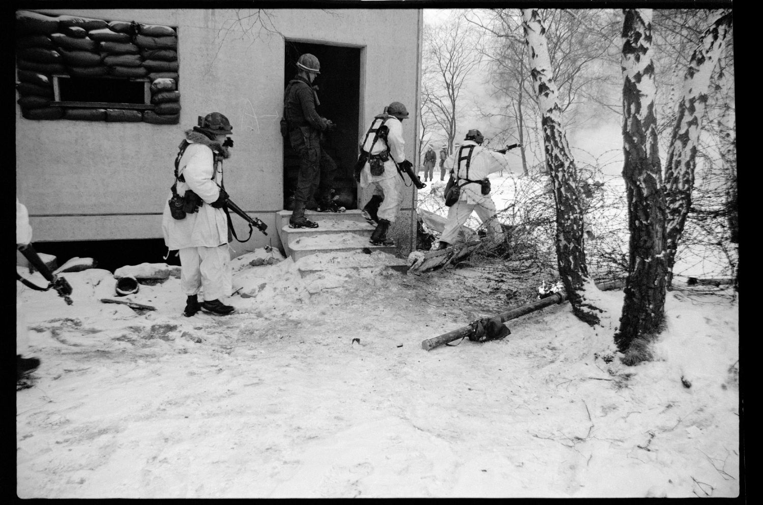 S/w-Fotografie: ARTEP Truppenübung der U.S. Army Berlin Brigade in Ruhleben Fighting City in Berlin-Spandau